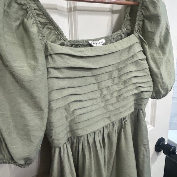 EUC Blu Pepper Sage Green Dress size M with gorgeous details. - Picture 3 of 11